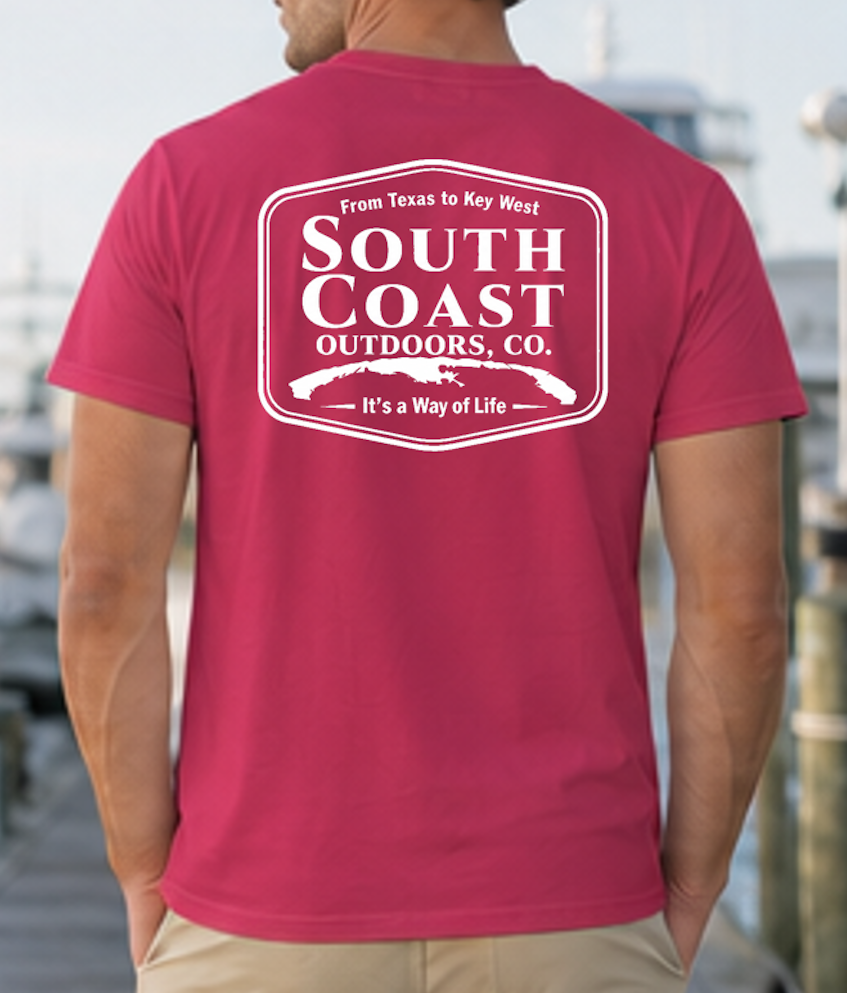 Logo badge graphic t-shirt, dark pink; back print with South Coast Outdoors logo