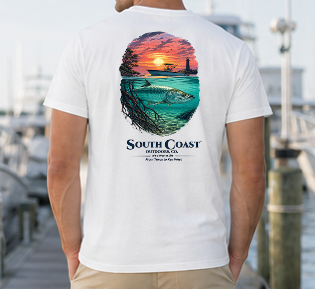 Men's underwater fishing graphic T-shirt, white, sunset fish print on back
